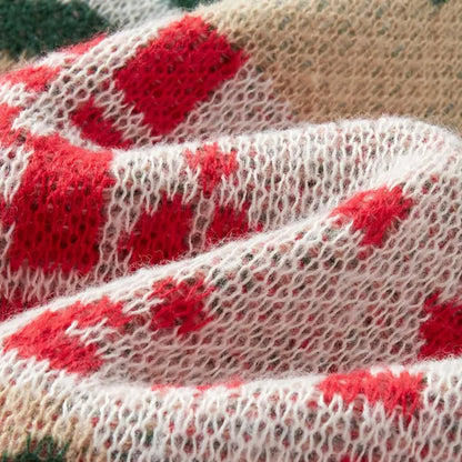 Julesweater med rund hals, bjørnemotiv og juletræ i strik