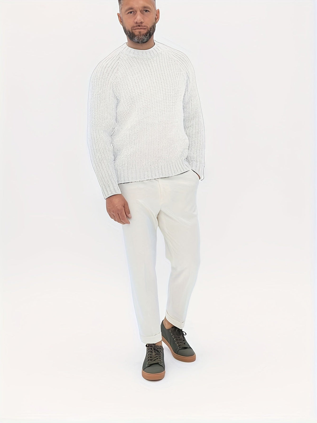 Sweater med rund hals, raglanærmer og ribstrik til mænd