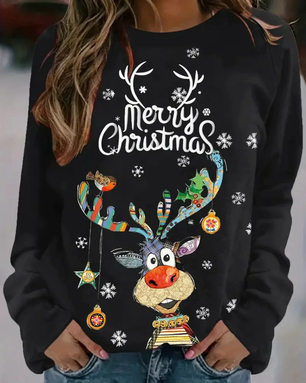 Julesweater dame med rensdyrprint, rund hals og raglanærmer