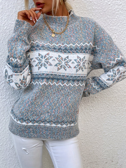 Julesweater dame med snefnugmønster, høj krave og lange ærmer