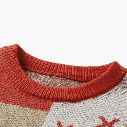 Julesweater med rund hals, bjørnemotiv og juletræ i strik