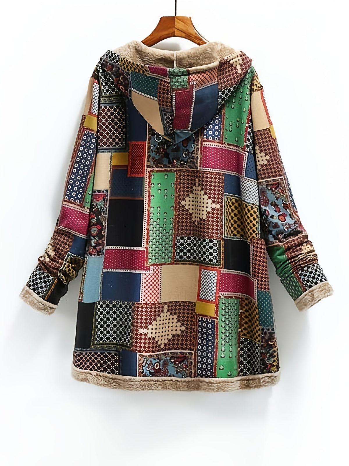 Vinterjakke dame med hætte, knapper og patchwork-mønster