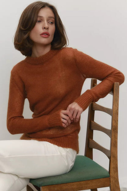 Gennemsigtig sweater med rund hals og lange ærmer til damer