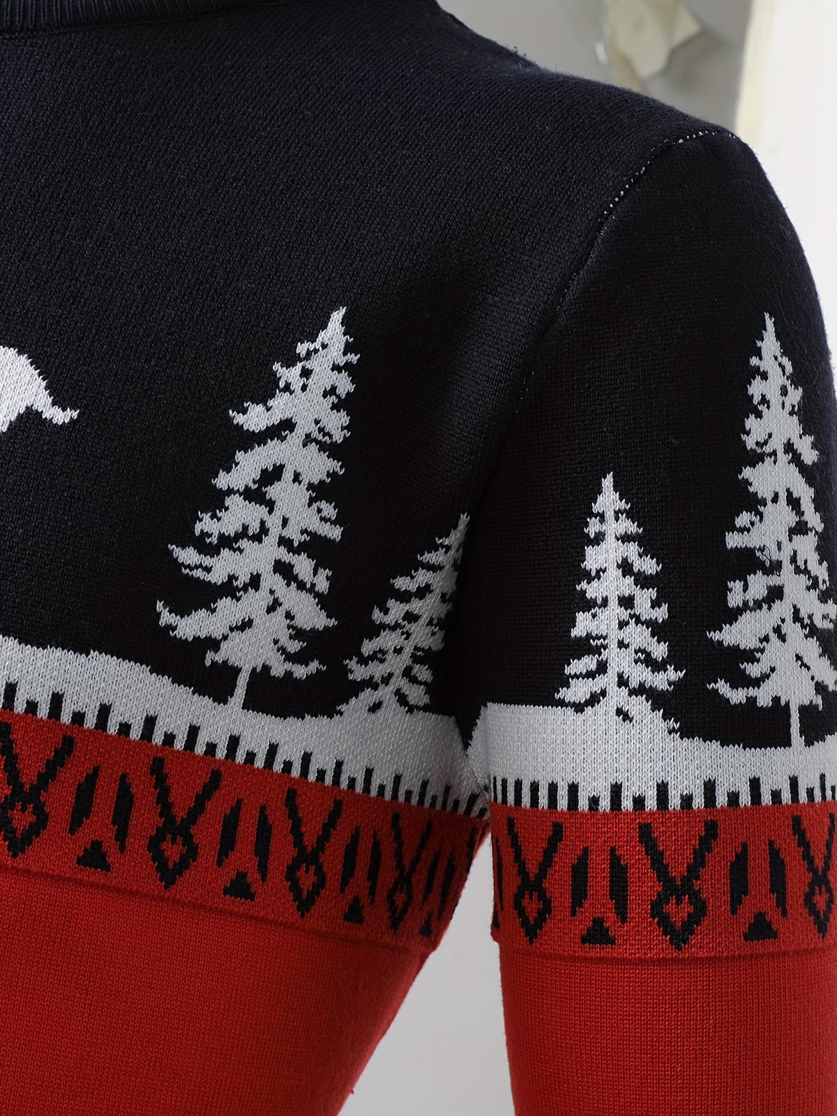 Julesweater med rensdyrmotiv, rund hals og lange ærmer til mænd