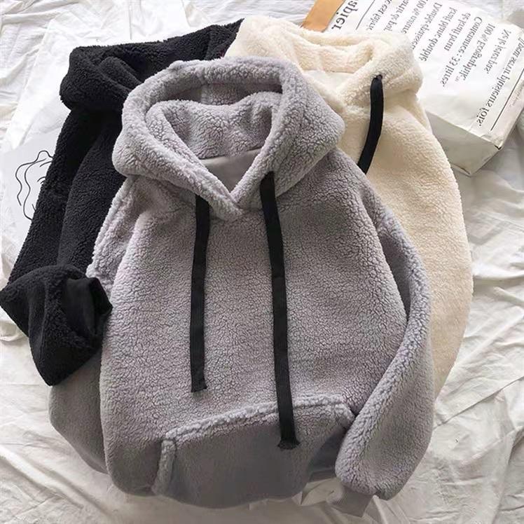 Hoodie til damer med hætte, snoretræk og kængurulomme foran