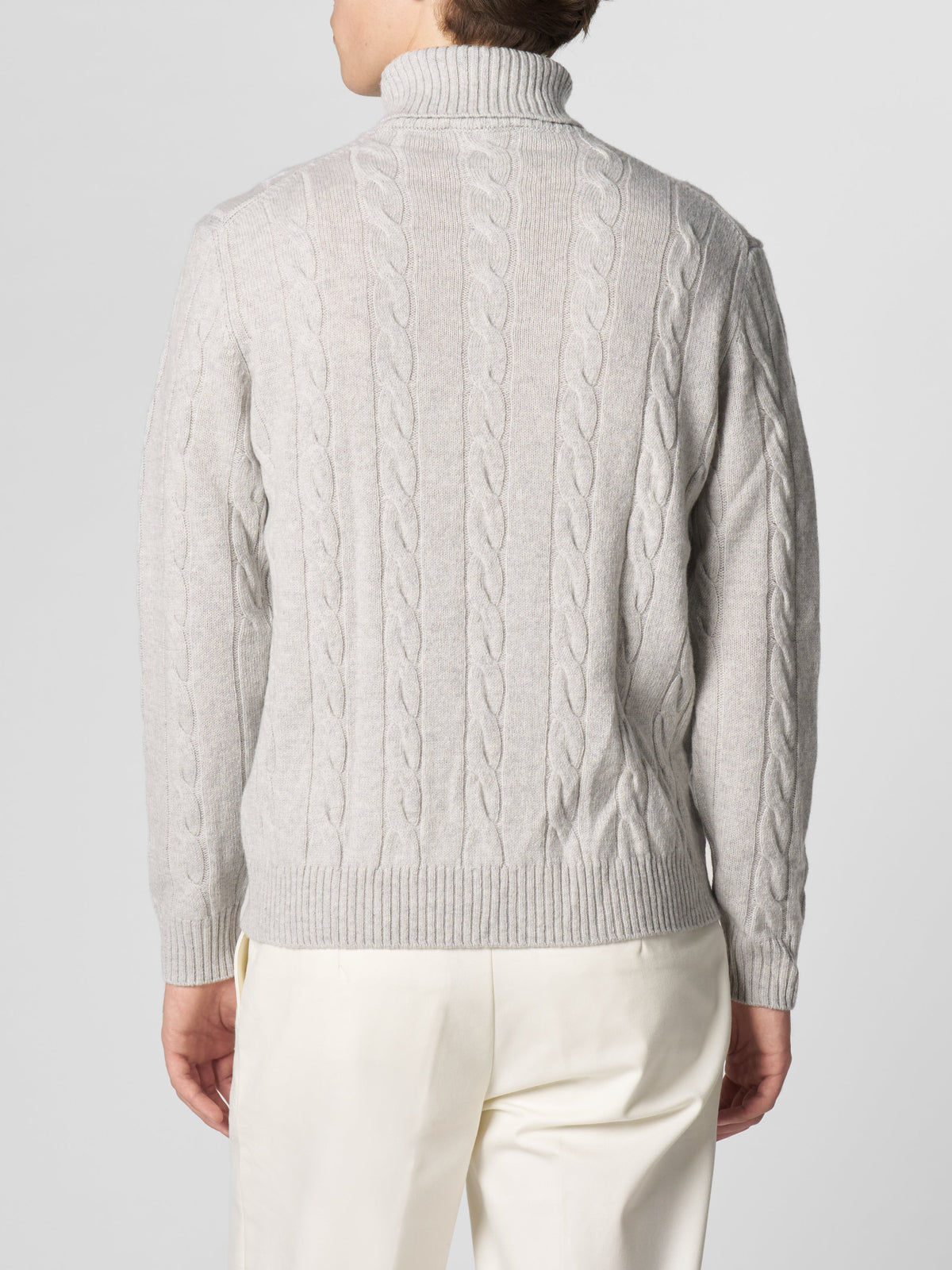 Sweater med rullekrave og kabelstrik til mænd med lange ærmer