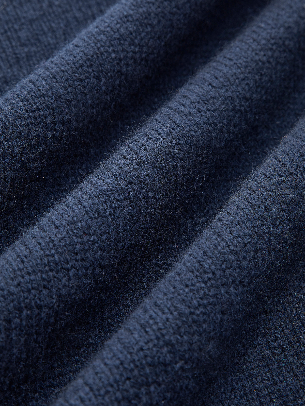 Sweater med polokrave og denimdetaljer til damer i relaxed fit