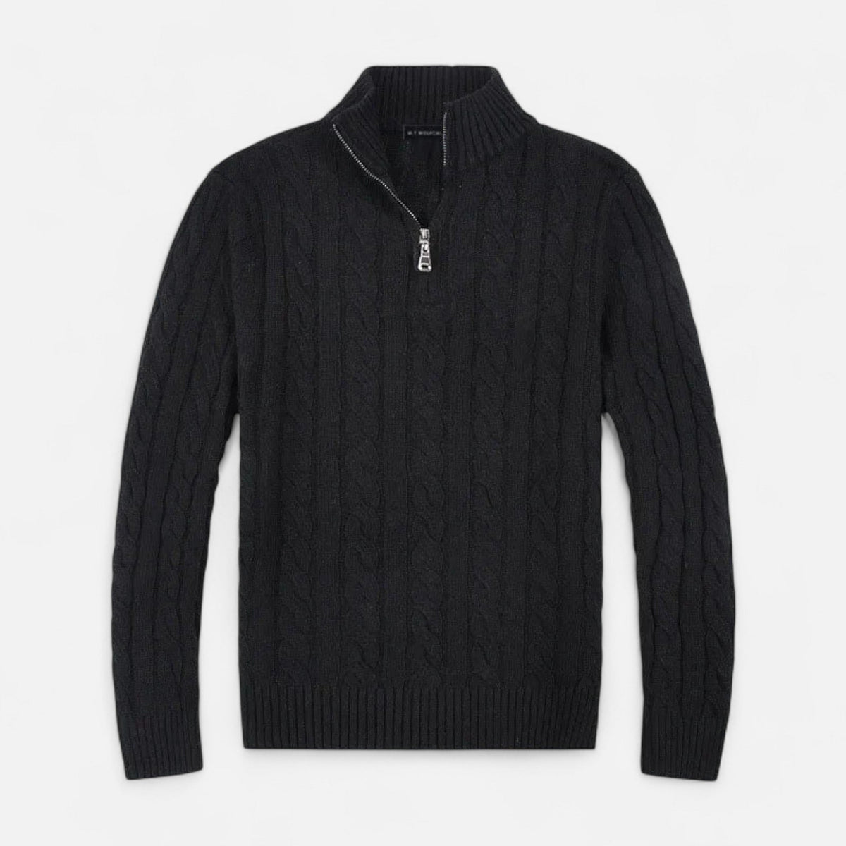 Sweater med halv lynlås, høj krave og kabelmønster samt ribstrikket bundkant til mænd