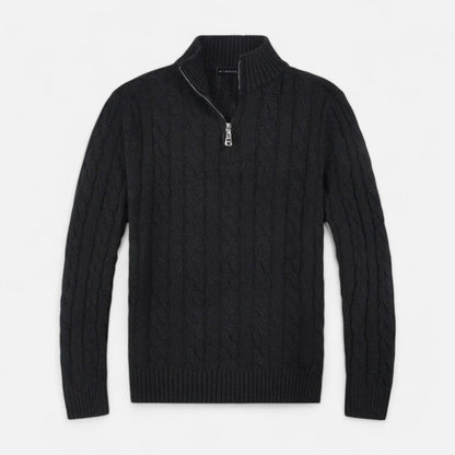 Sweater med halv lynlås, høj krave og kabelmønster samt ribstrikket bundkant til mænd