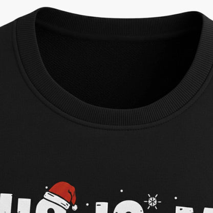 Julesweater til mænd med rund hals, ribkant og afslappet pasform samt julemotiv med tekst
