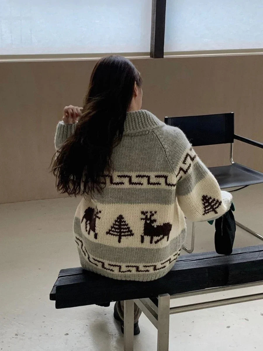 Julesweater dame med lynlås og rensdyrmønster i grov strik