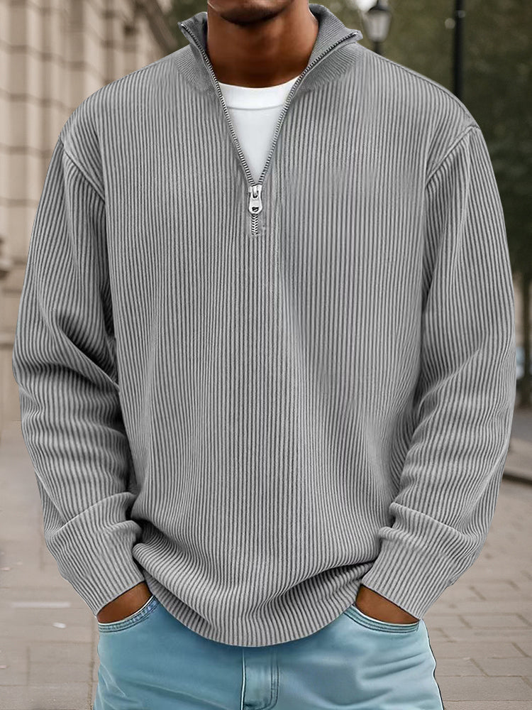 Ribbet sweater til mænd med halv lynlås, høj krave og løs pasform