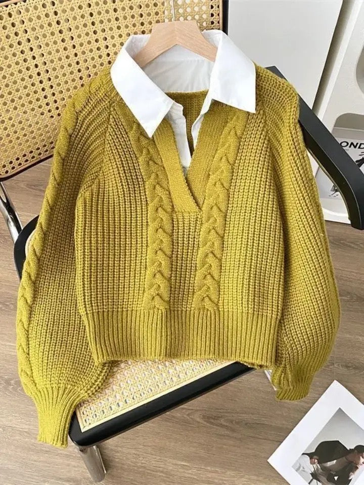 Sweater med skjortekrave og V-hals i kabelstrik til damer