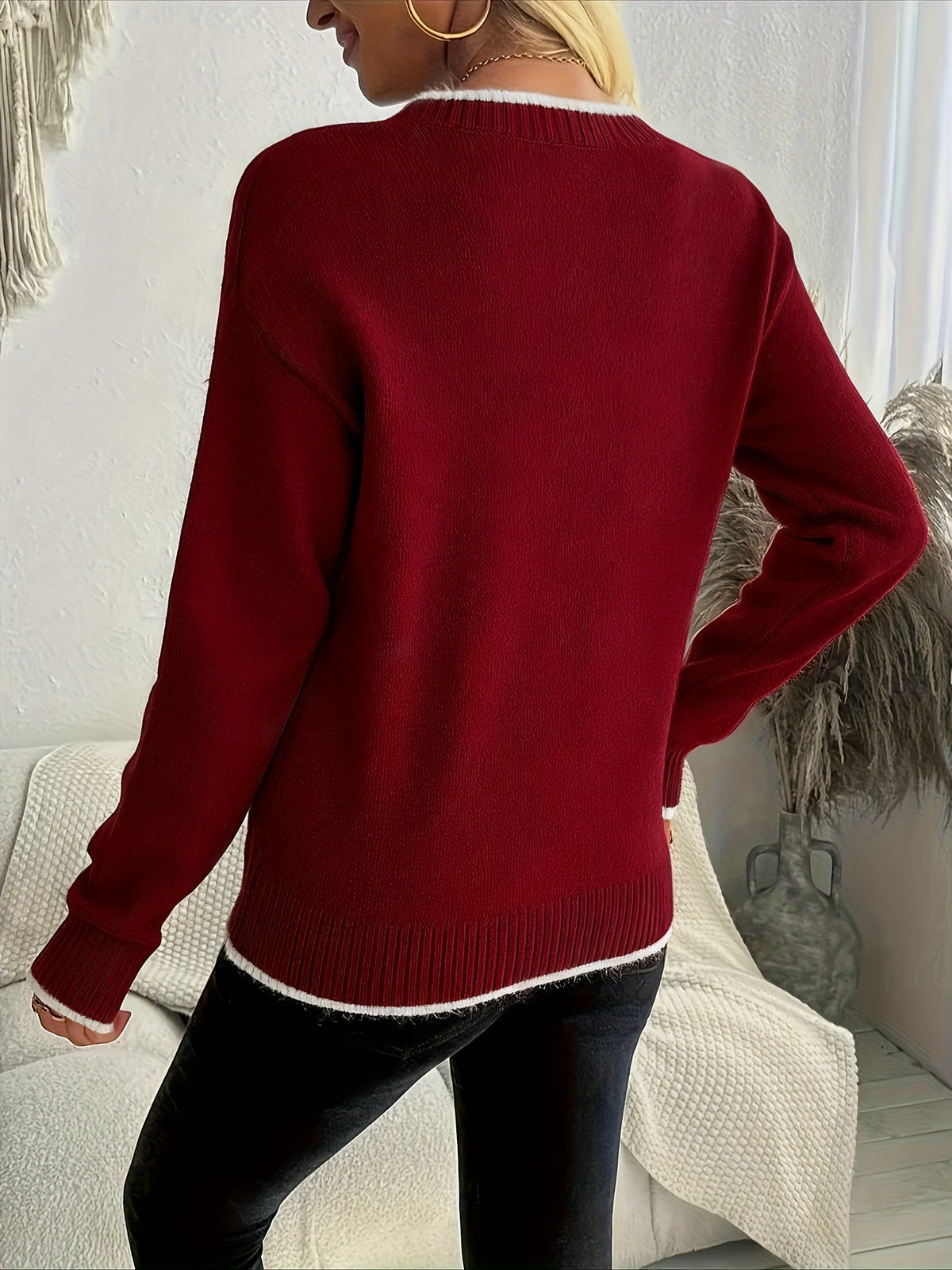 Julesweater dame med stort snefnugmotiv, ribkanter og afslappet pasform