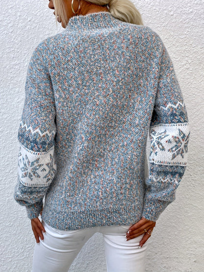 Julesweater dame med snefnugmønster, høj krave og lange ærmer