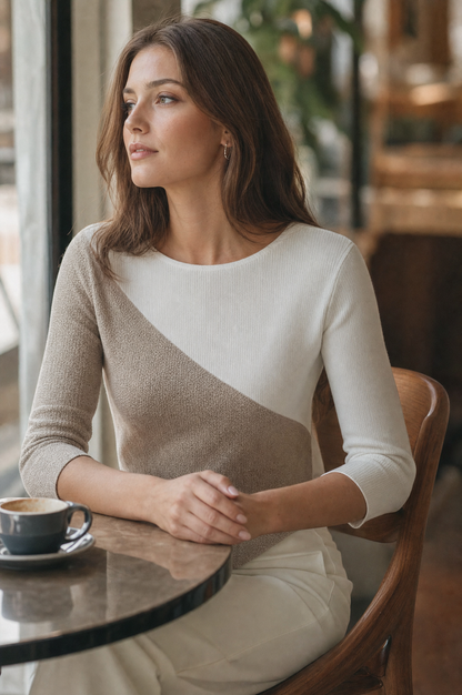 Sweater med asymmetrisk farveblok og 3/4 ærmer til damer