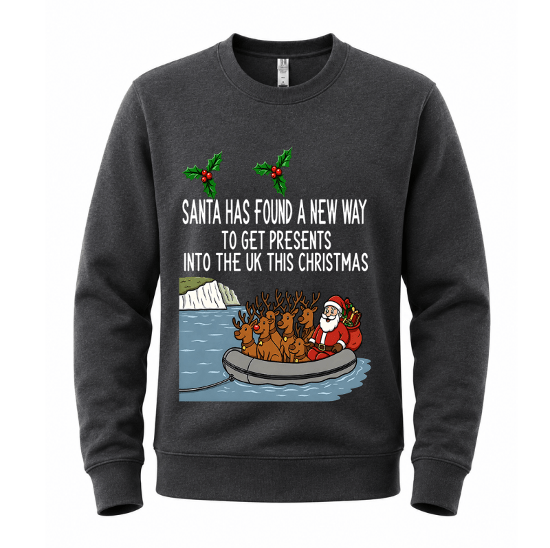 Julesweater med rund hals og tryk af julemand og rensdyr i gummibåd
