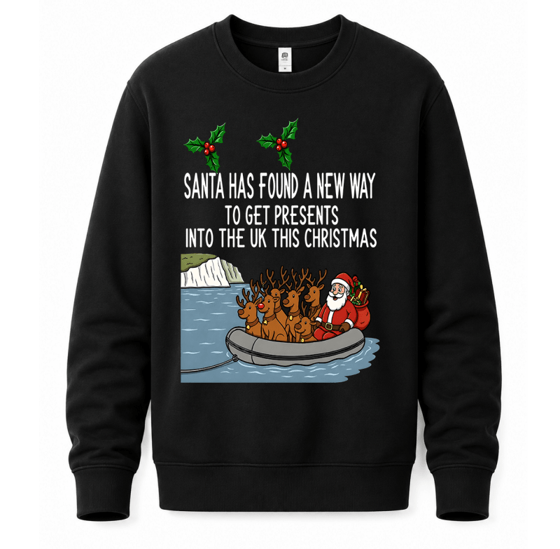 Julesweater med rund hals og tryk af julemand og rensdyr i gummibåd