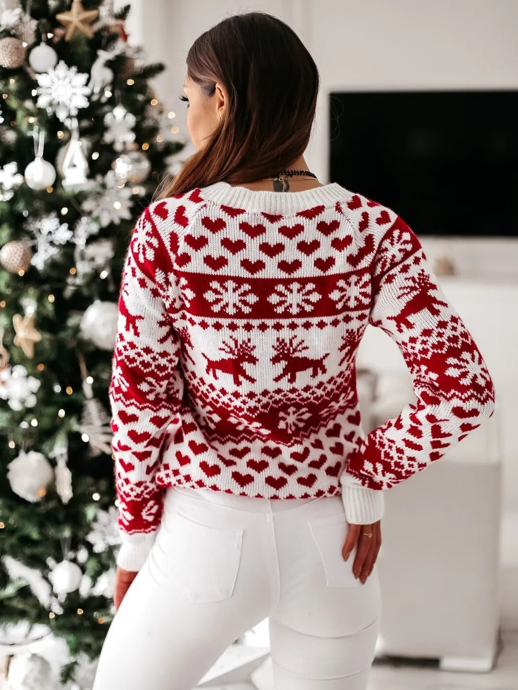 Julesweater dame med rund hals og rensdyrmønster, langærmet strik