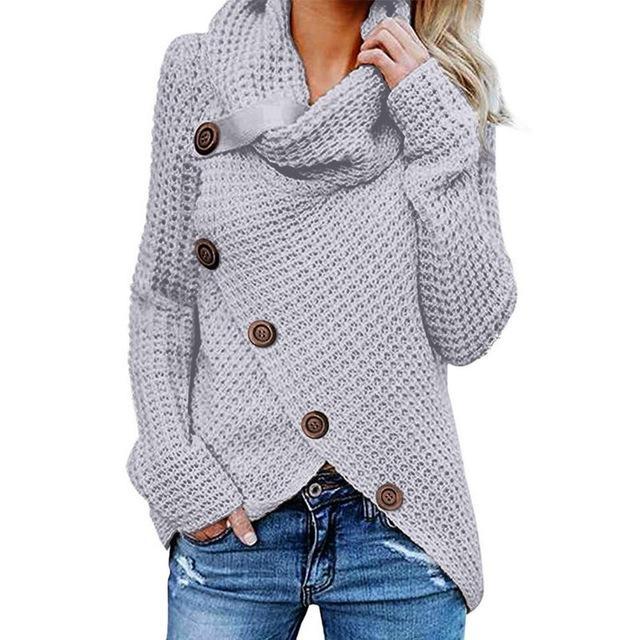 Sweater med rullekrave og skrå knaplukning til damer